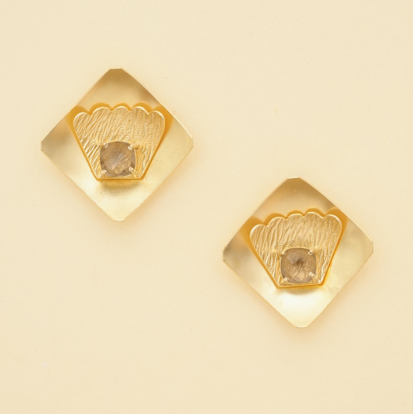 Raaga -Sea Shell Earring