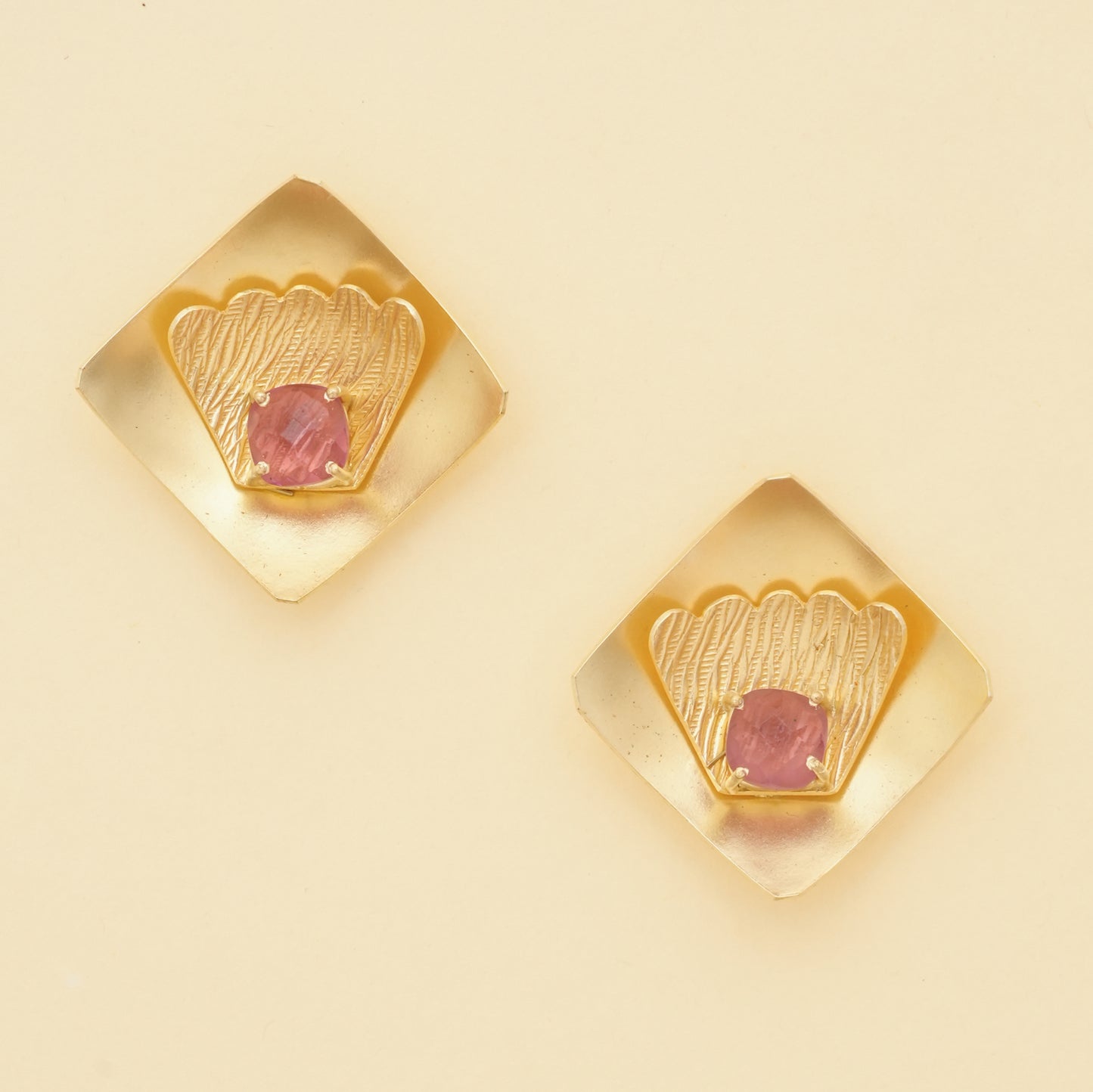 Raaga -Sea Shell Earring