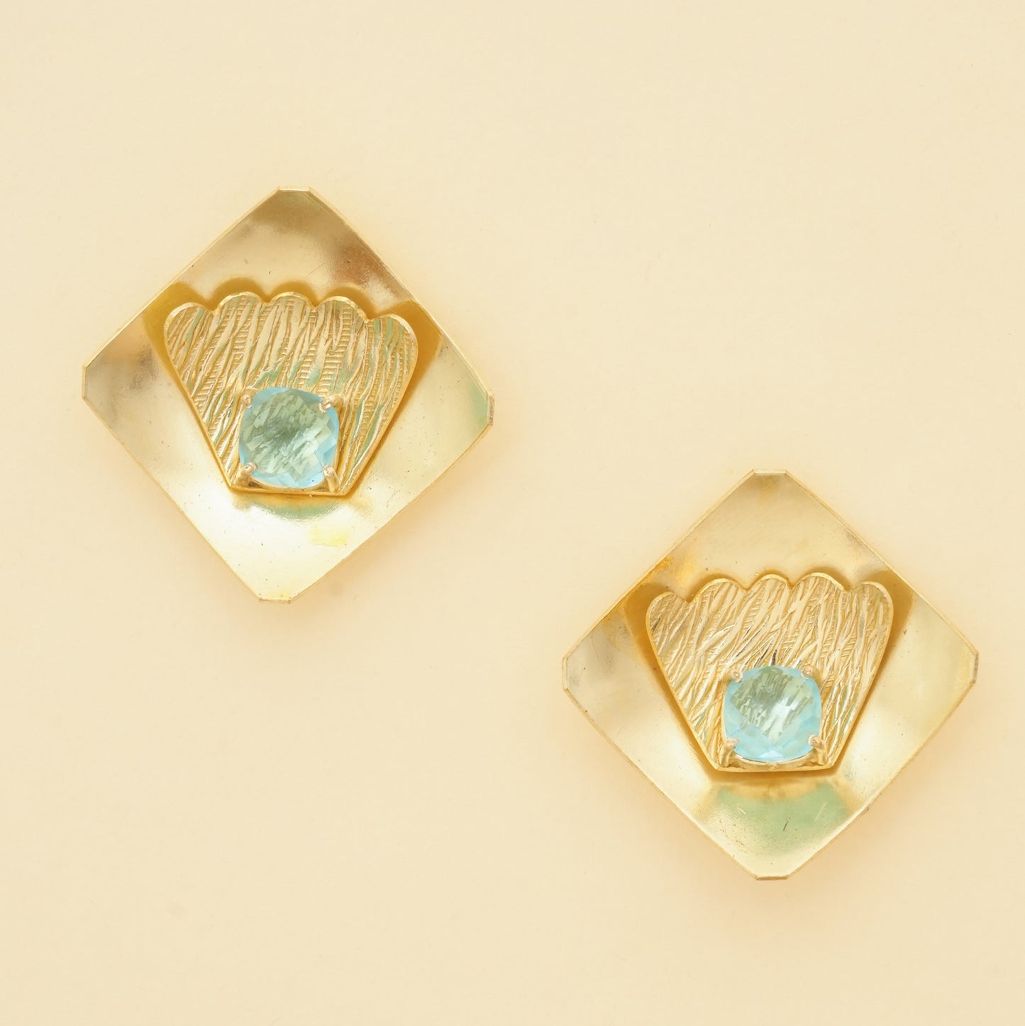 Raaga -Sea Shell Earring