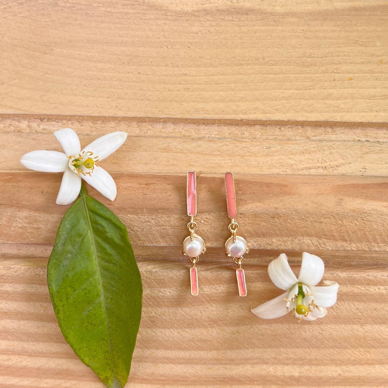 Tarang – Sundari Pearl Danglers